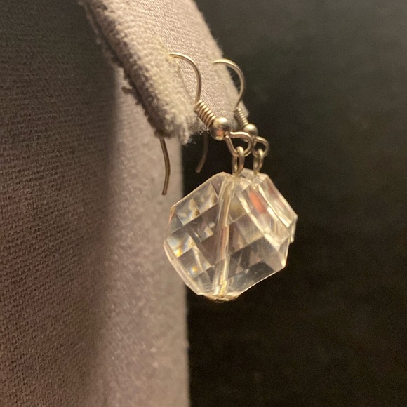 Translucent acrylic beads & silver bands necklace with matching earrings - Picture 7 of 9